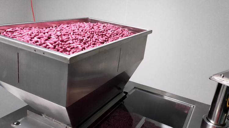 膠囊檢重秤稱重現(xiàn)場圖片 (10) (2).jpg